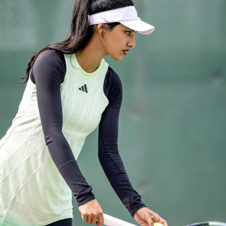 يارا الحقباني تحقق فوزاً تاريخياً وتدخل تصنيف الاتحاد الدولي للتنس