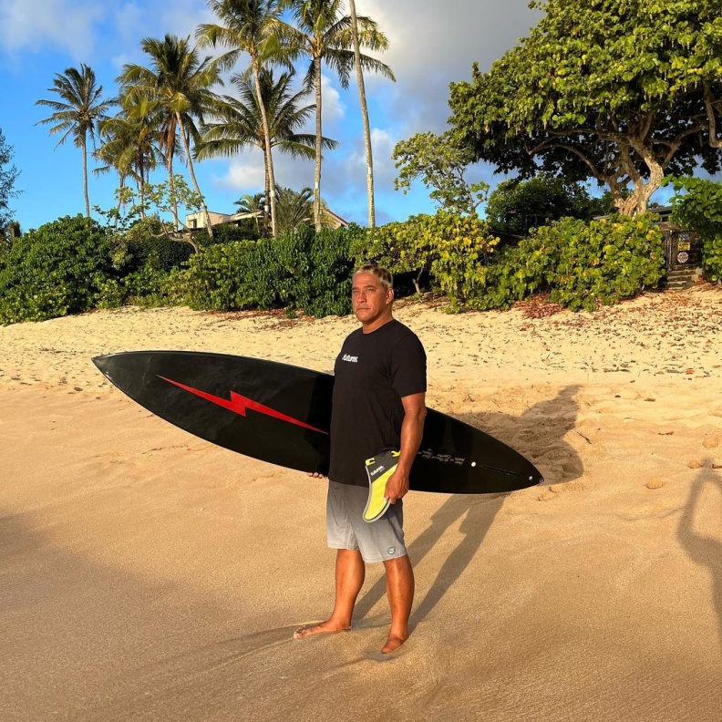 تامايو بيري على الشاطئ 