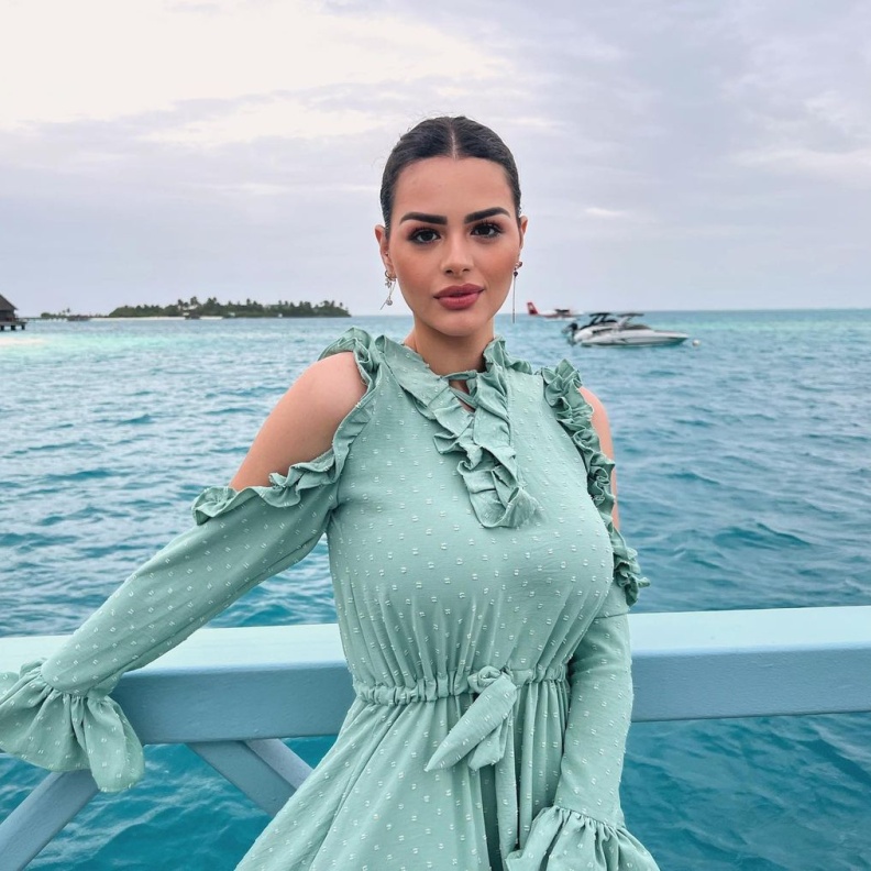 هنادي مهنا خلال رحلتها في جزر المالديف 