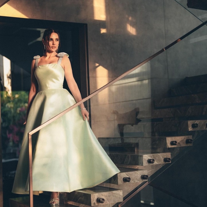 فستان أنيق من مجموعة درة الجديدة 