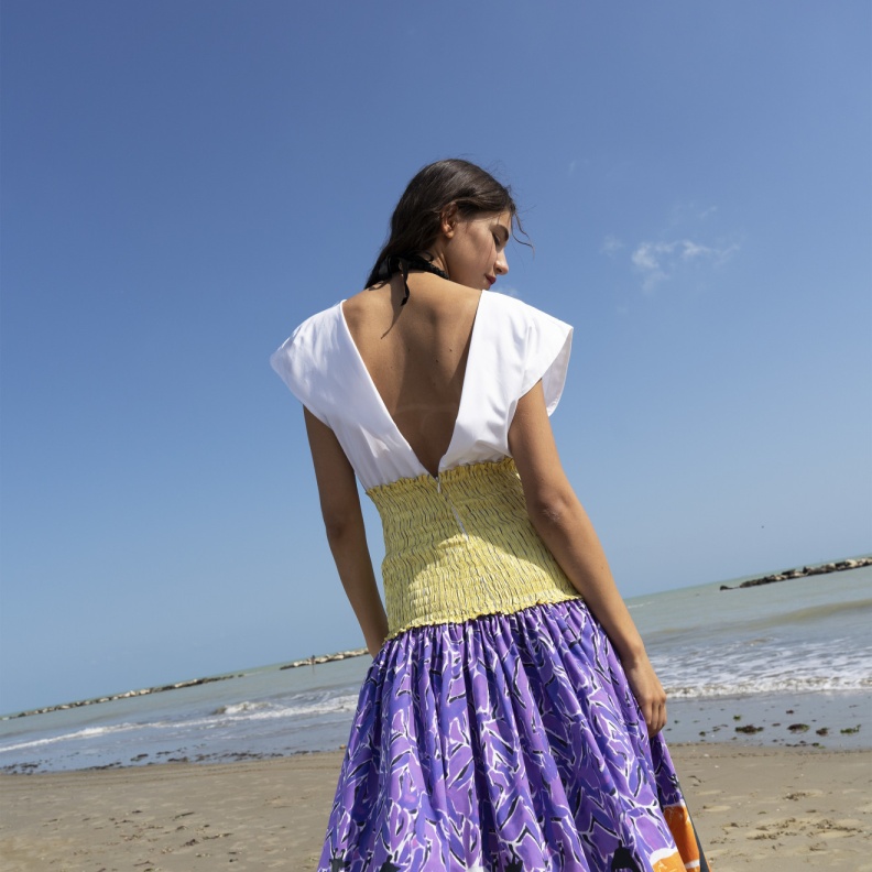 إطلالة من Stella Jean