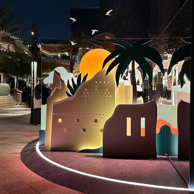 خاص "هي" خبايا معرض الفنانة السعودية إيثار بالخير في مطل البجيري 