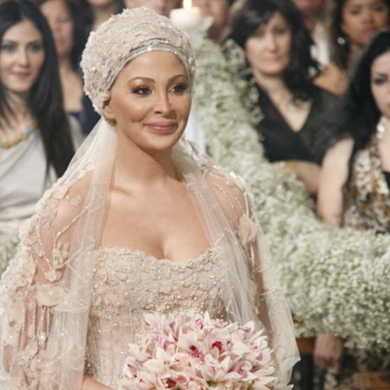 إليسا عروس في كليب ع بالي حبيبي