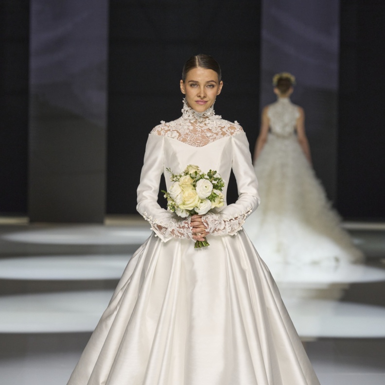 من مجموعة بيتر لانغنر لربيع 2025