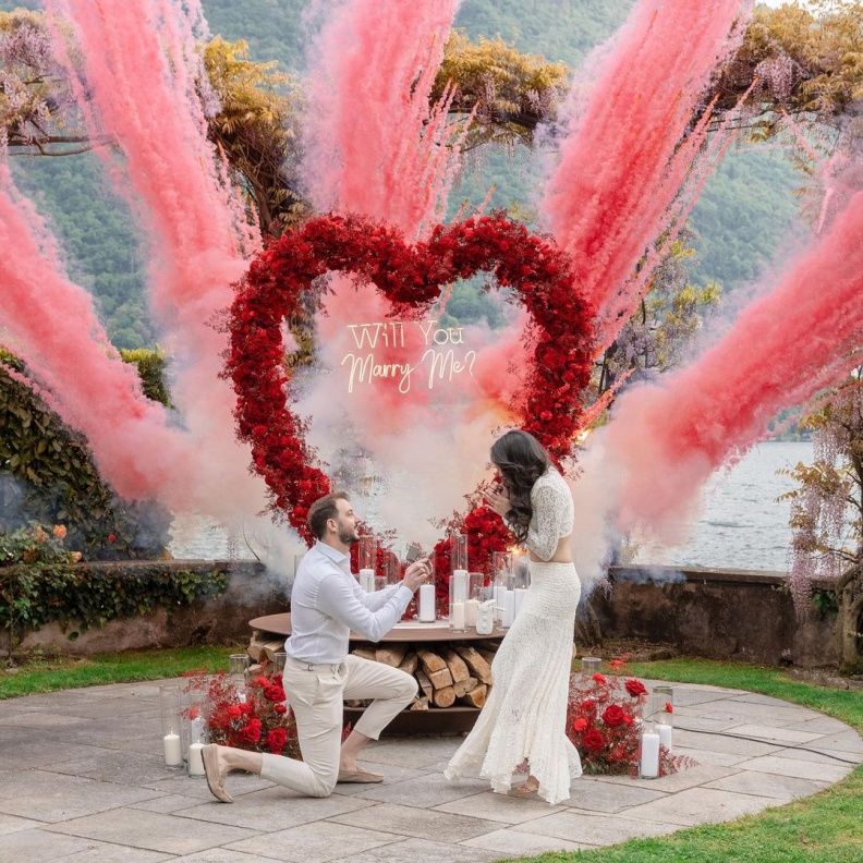 عروض زواج رومانسية تلقتها النجمات في الأسابيع الأخيرة بينهن ساندي تابت وسلمى أبو ضيف