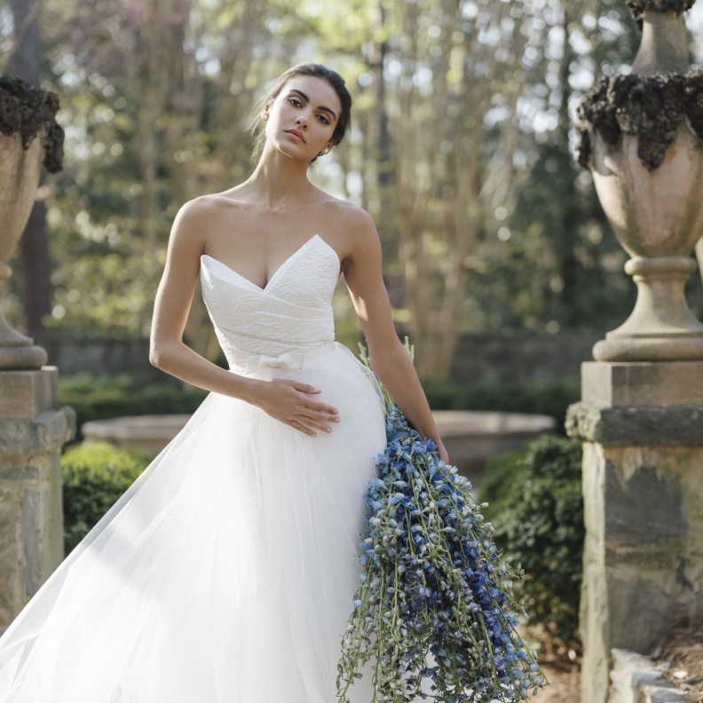 فستان زفاف تل منفوش من Anne Barge 