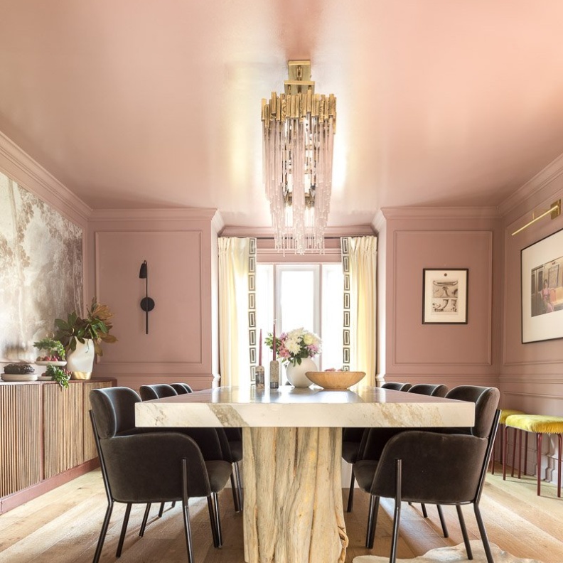 الألوان الفاتحة في أسلوب غمر الألوان، تجعل الغرفة أكثر اتساعا