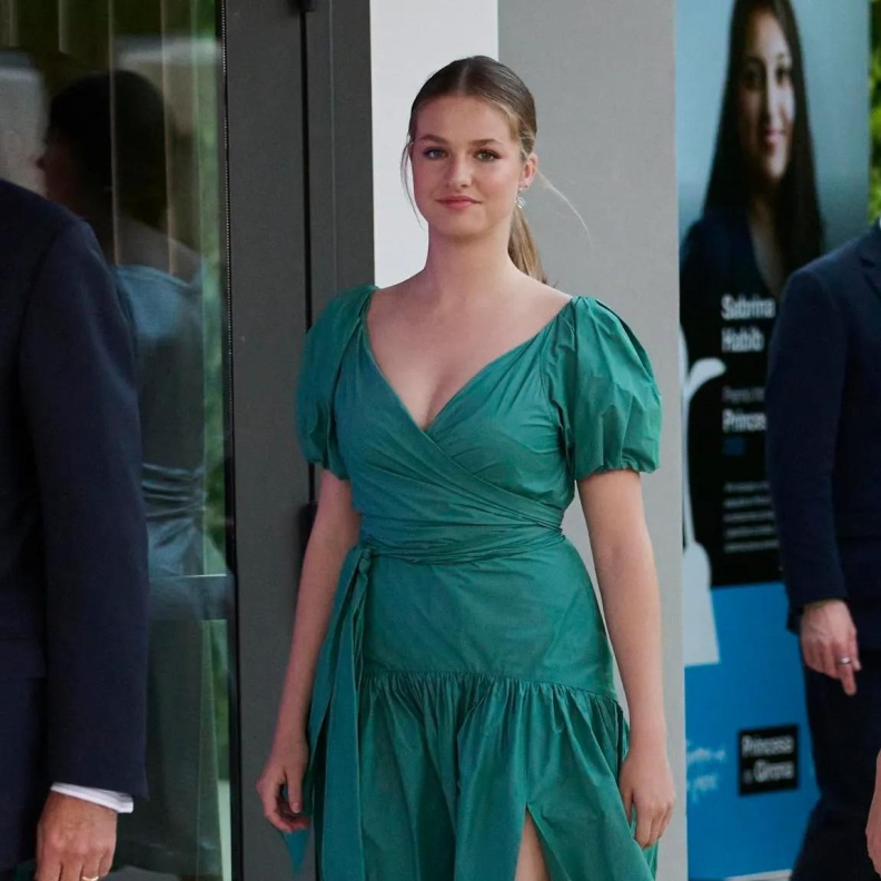 الأميرة ليونور أيقونة جديدة في عالم الموضة الملكية