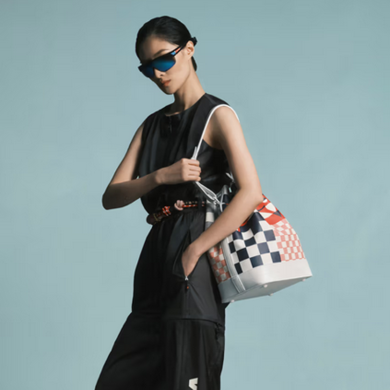 الأناقة حتى في الملابس الرياضية من Louis Vuitton