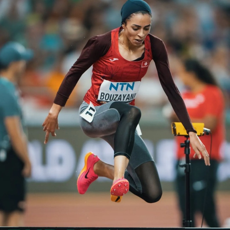 لاعبة ألعاب القوى التونسية مروى بوزياني.. موهبة عربية استثنائية في أولمبياد باريس 2024