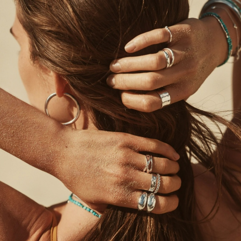 الصورة من مونيكا فينايدر Monica Vinader