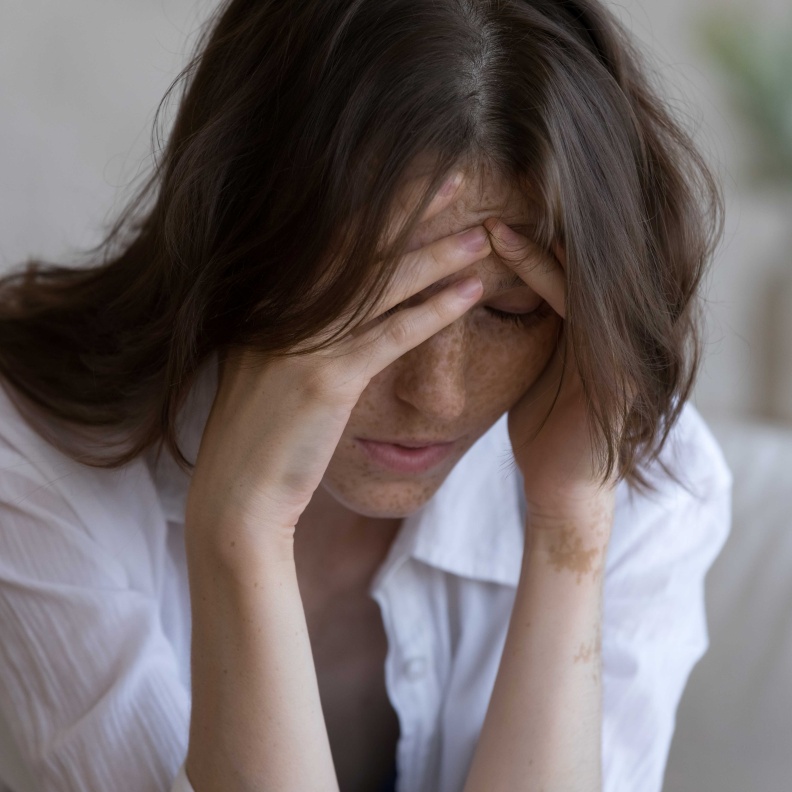 انعدام الاستقرار النفسي من أسباب آلام الظهر الخفية