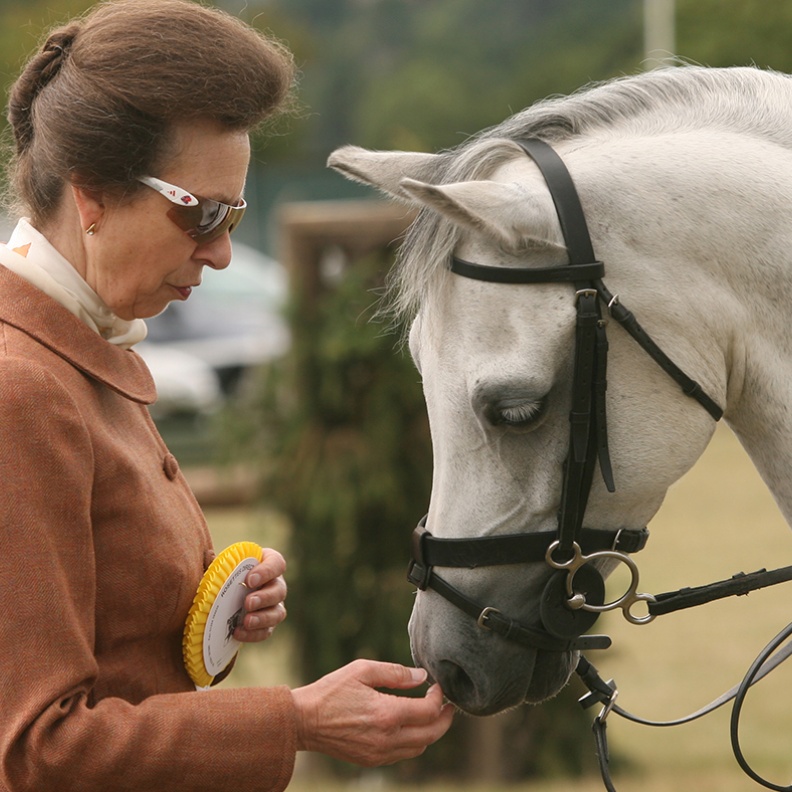 الأميرة آن توجه رسالة حزينة عقب خروجها من المستشفى