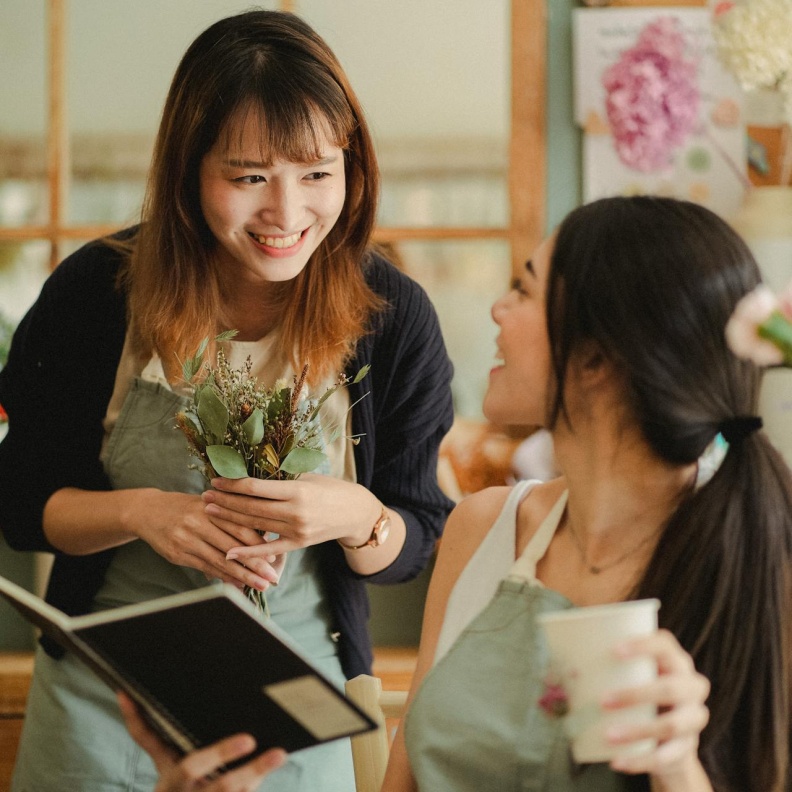 التواصلي التفاعلي جوهر علاقتكِ الشخصية والمهنية لذا لا تترددي في تطوير بذاتكِ بمعاييره وقواعده