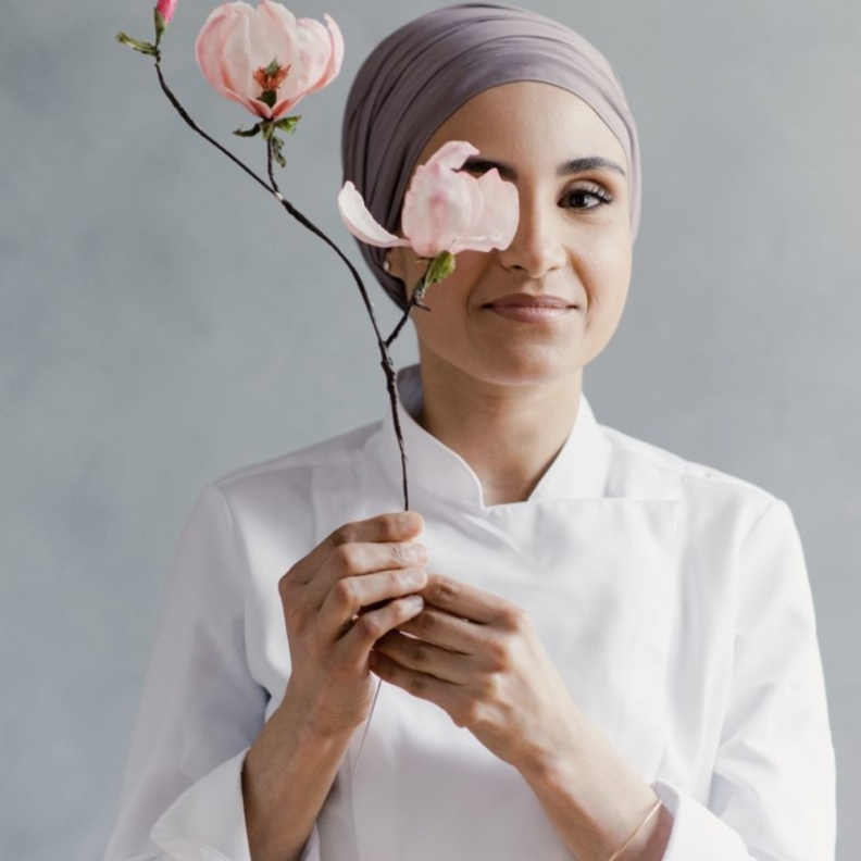 مصممة كعكات الزفاف بشرى مرير