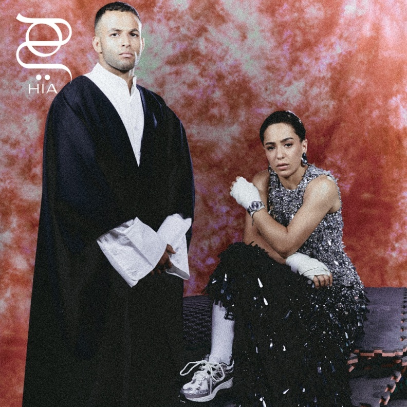 إطلالات مجوهرات أنثوية فارهة تزيّنت بها هتّان السيف أول ملاكمة سعودية وبطلة غلاف مجلة "هي"