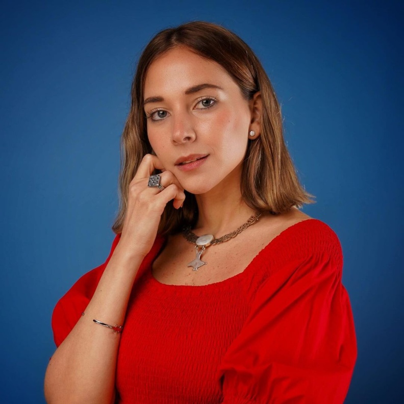 فاطمة البنوي