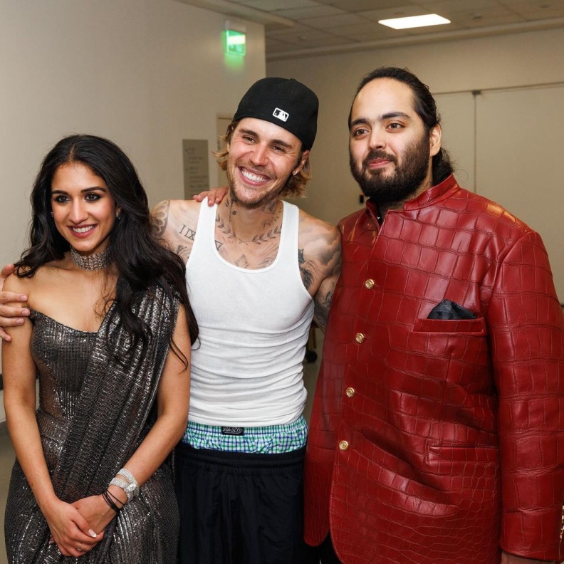 جاستن بيبر وأنانت أمباني وراديكا ميرشانت