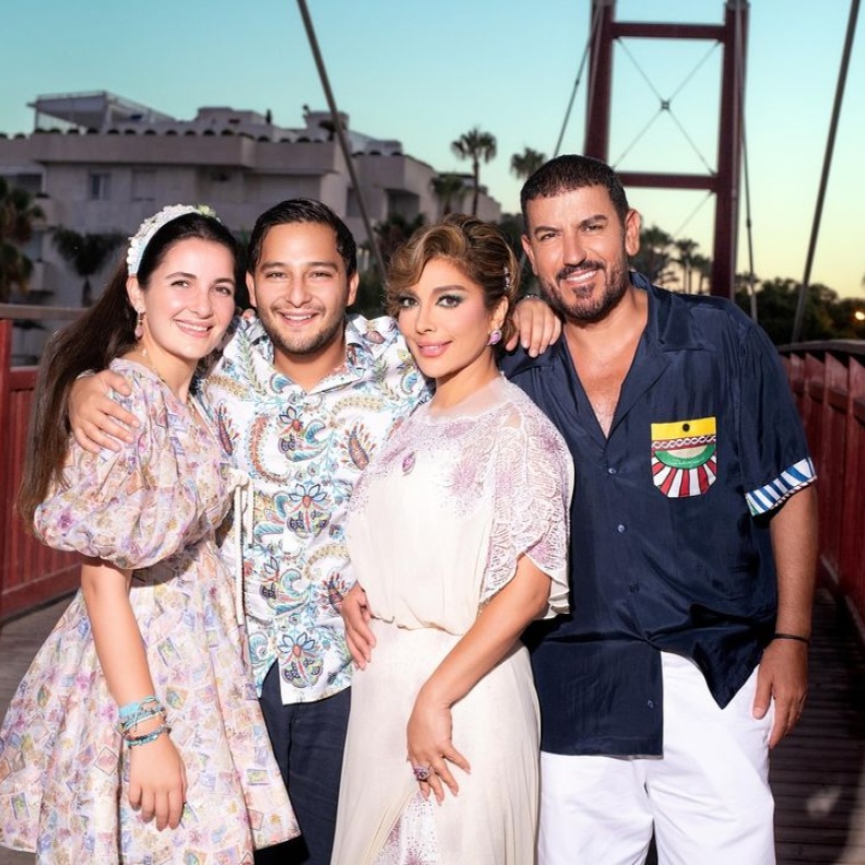 أصالة وعائلتها