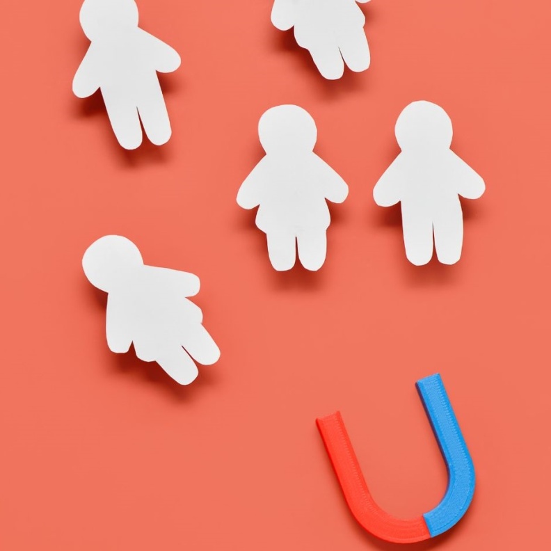 الاحتفاظ بالعملاء مقابل العملاء الجدد