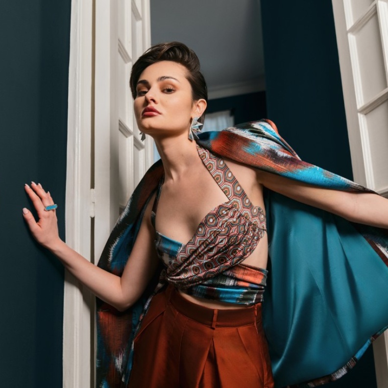 مصممة الأزياء Christine Massarany لـ"هي": ترّكز علامتي على التصاميم الخالدة عالية الجودة التي تجسد الحصرية