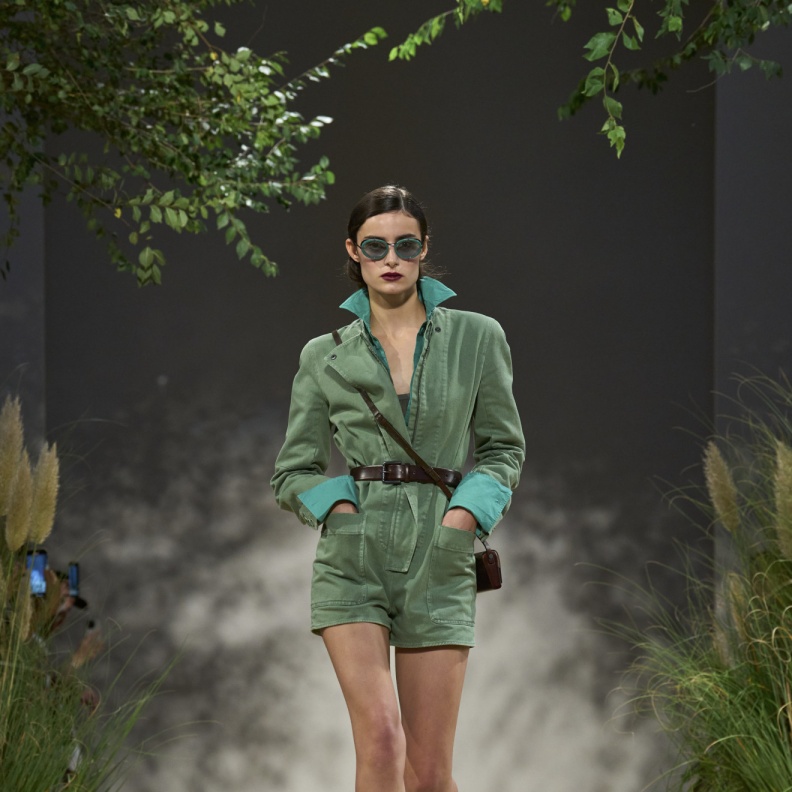 إطلالة من Max Mara