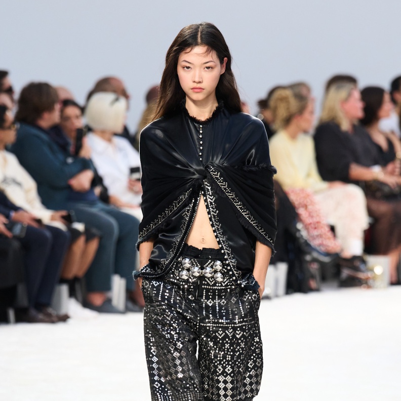 البنطلون كما لا ترينه من قبل ولابد أنه سيكون خيارك الأول هذا الصيف