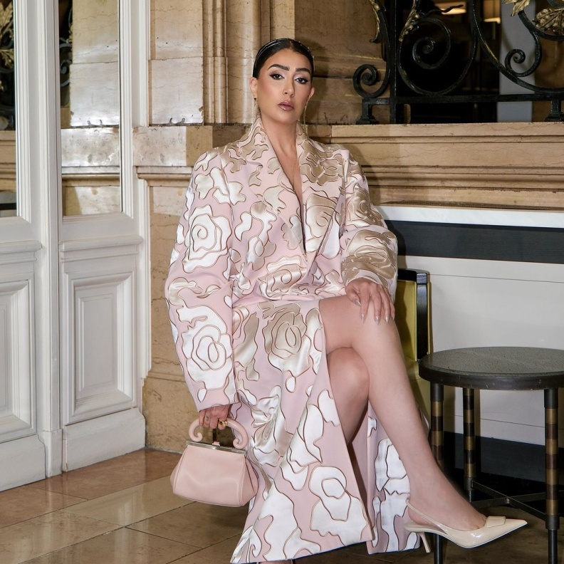 غادة عبد الرازق في فعاليات أسبوع الموضة بباريس 