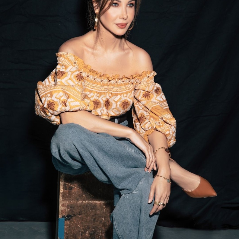 نانسي عجرم تتألق في جلسة تصوير حديثة 