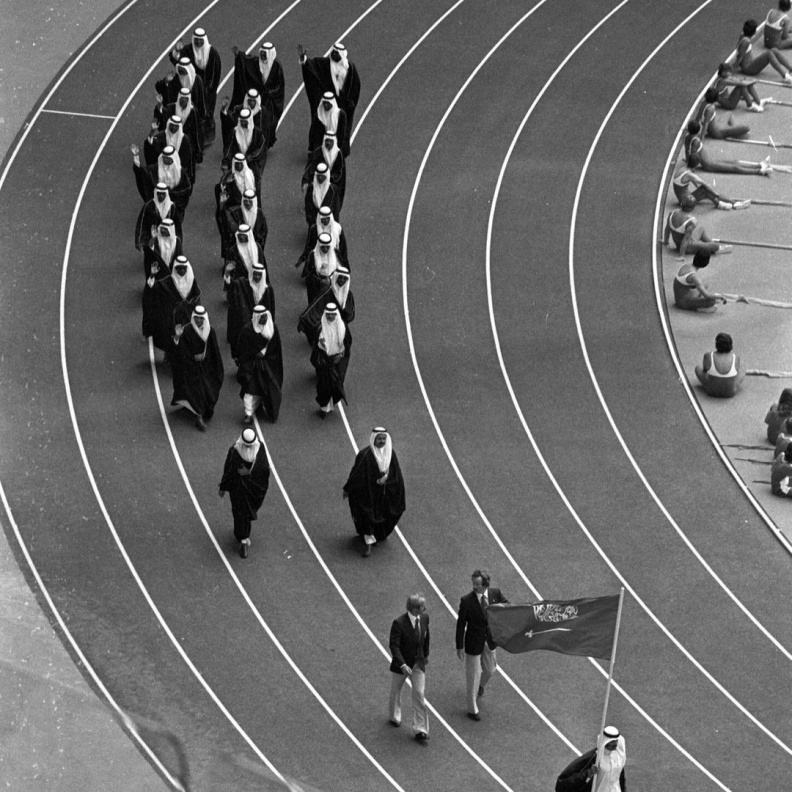 تاريخ أزياء الوفد السعودي في الألعاب الأولمبية الصيفية: أصالة واعتزاز عبر الأجيال