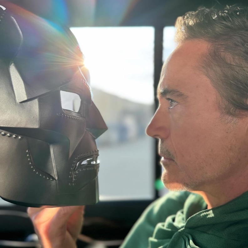 روبرت داوني جونيور يعلن عودته لعالم مارفل 