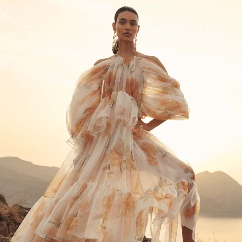 أناقة الستايل البوهيمي في خريف 2024... الأزياء والأكسسوارات التي تلهم الحرية والإبداع