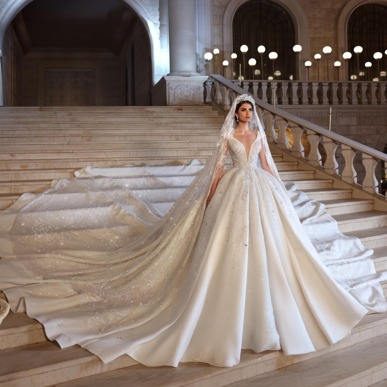 فستان زفاف ملكي من رامي سلمون