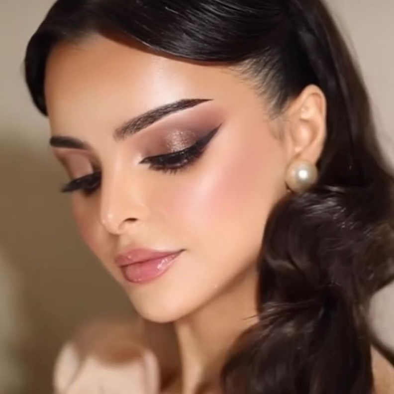 من مكياج خبيرة المكياج السعودية ندى دخيل