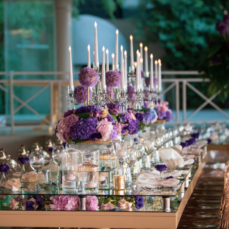 تصاميم مميّزة لزينة شموع متلألئة في حفل الزفاف