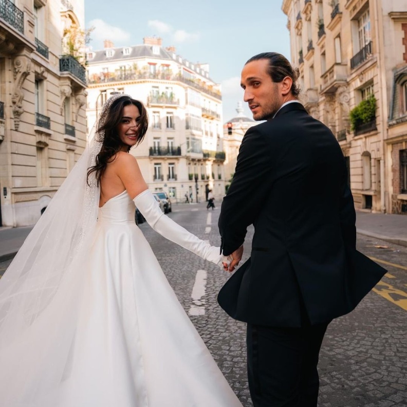 مشاهير أتراك تزوجوا في النصف الأول من 2024