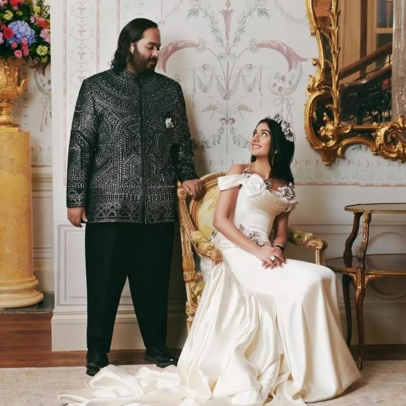 راديكا ميرشانت تتصدر الترند بعد انتشار شائعات انفصالها عن زوجها الميلياردير أنانت أمباني