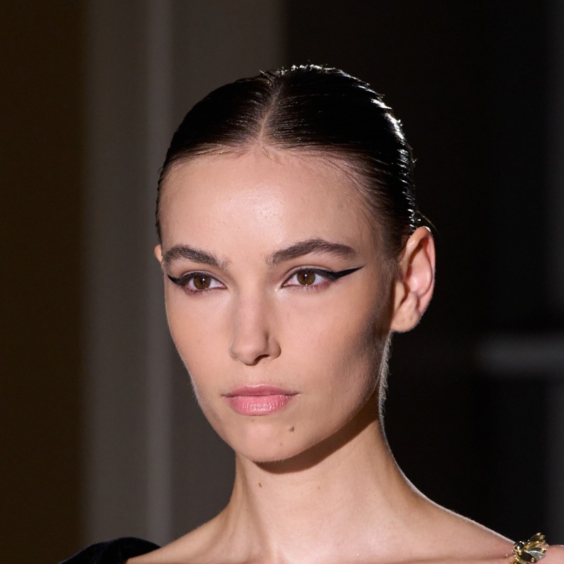 تقنية الليزر لعلاج مشاكل الوجه المختلفة