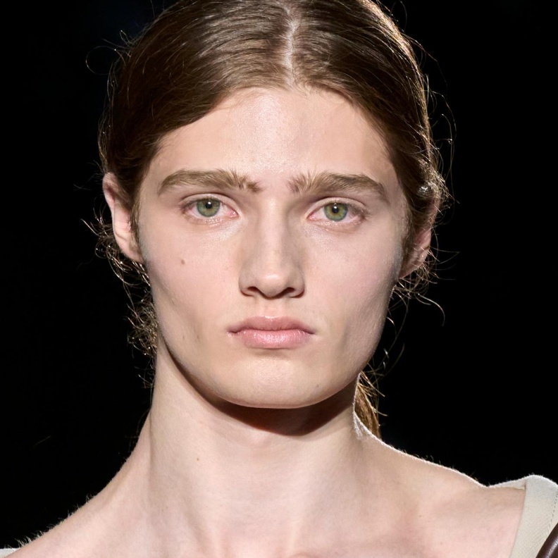 استفيدي من النصائح والطرق الفعالة المقدمة للتخلص من تصبغات الجلد والحصول على بشرة صافية قبل نهاية 2024