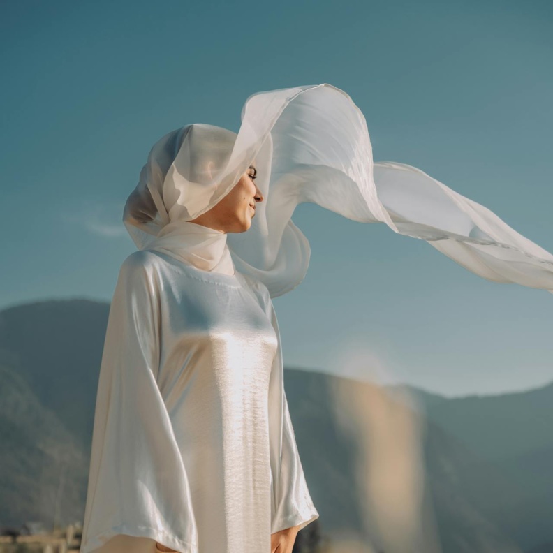 المرأة الإماراتية عنوان الكفاح العربي النسوي المشرف الذي نفتخر به