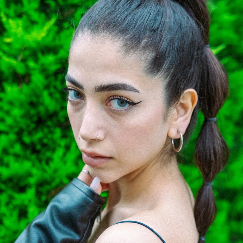 تجنبي تناول الأطعمة المسؤولة عن شيخوخة الجلد للحفاظ على جمالك ورشاقتكِ في آن واحد