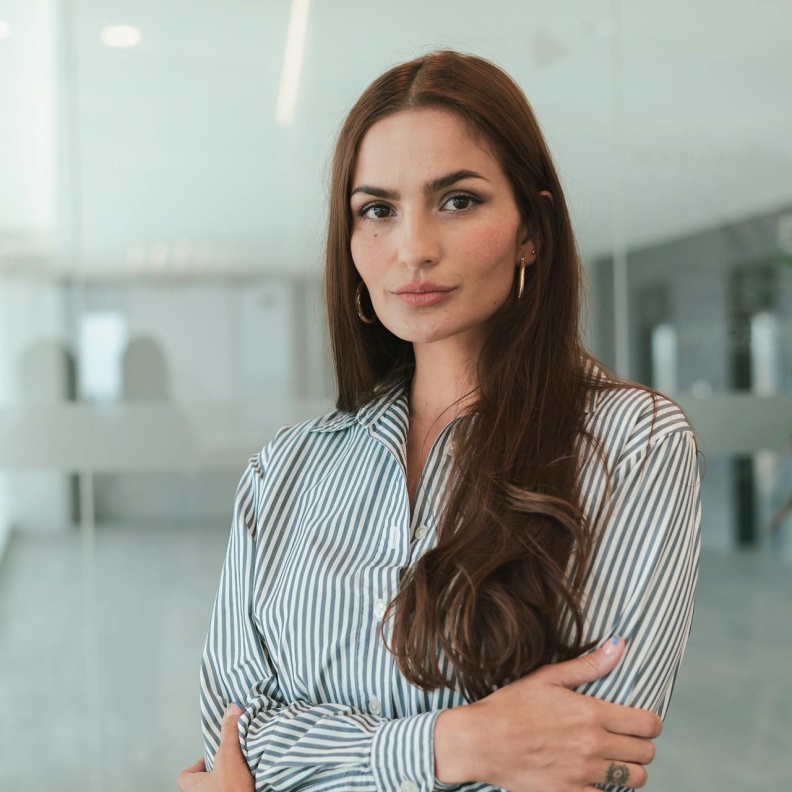 تعلمي الأساليب المقدمة بإحترافية للتعاملي بثقة مع الانتقادات في العمل