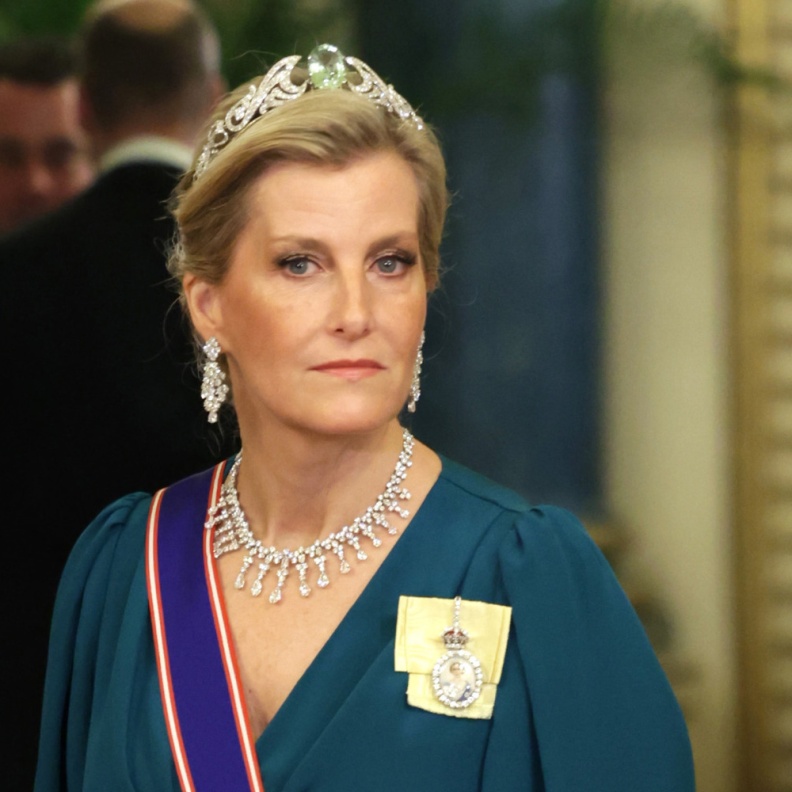 صوفيا دوقة إدنبرة تمزج الحداثة والجرأة بأسلوب أنيق