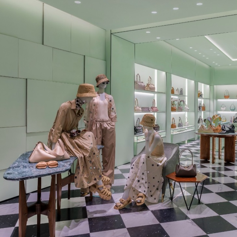 ﺑﺭﺍﺩﺍ ﺗﻔﺗﺗﺢ ﻣﺗﺟﺭﺍً ﺟﺩﻳﺩﺍً ﺩﺍﺧﻝ ﻣﺭﻛﺯ ﺍﻟﻣﻣﻠﻛﺔ ﻓﻲ ﺍﻟﻌﺎﺻﻣﺔ ﺍﻟﺭﻳﺎﺽ 