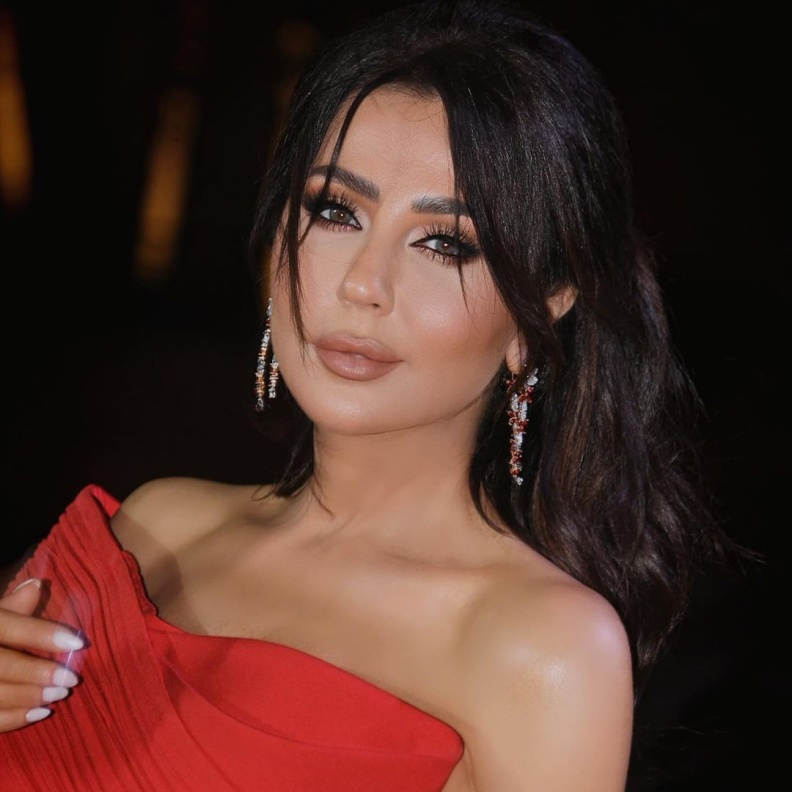 رابعة الزيات صورة من حسابها على انستغرام