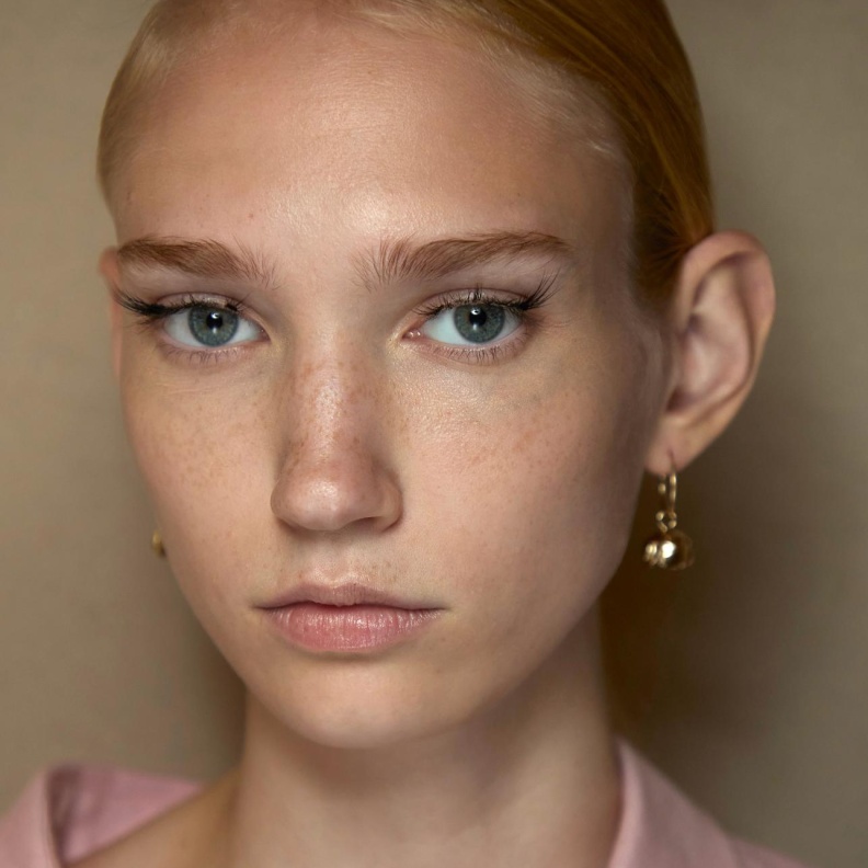 هل يمكن أن يؤدي المكياج أثناء الرياضة إلى مشاكل جلدية؟