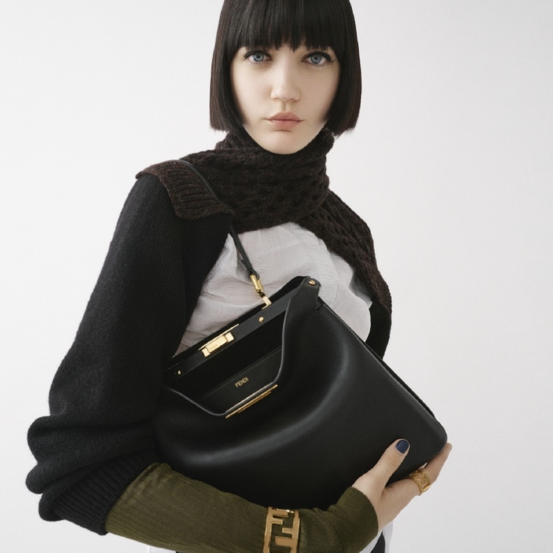 مجموعة ملابس FENDI للنساء لموسم خريف وشتاء 2024-2025