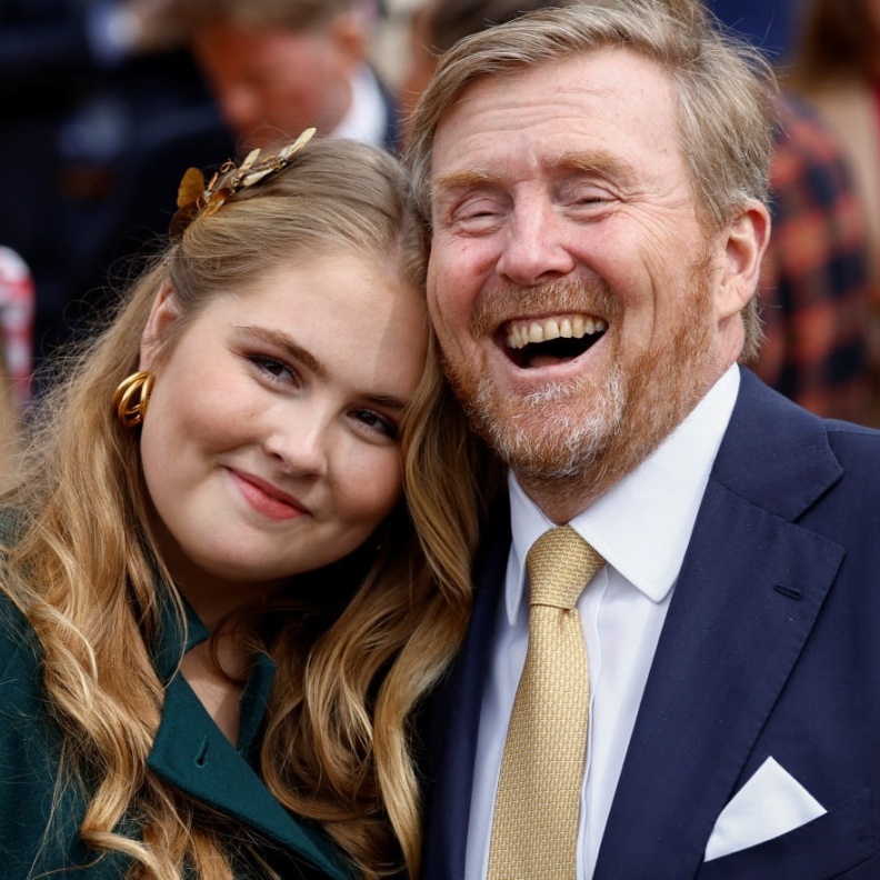 ملك هولندا يعتذر من مذيع تم اعتقاله