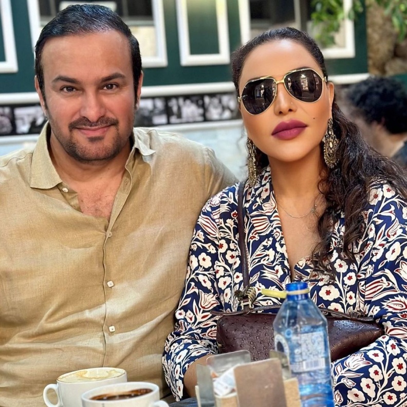 أحلام وزوجها