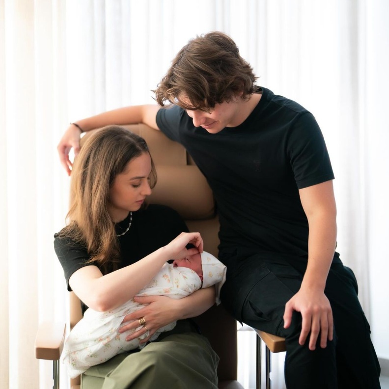 الديوان الملكي الأردني يحتفي بولادة الأميرة إيمان